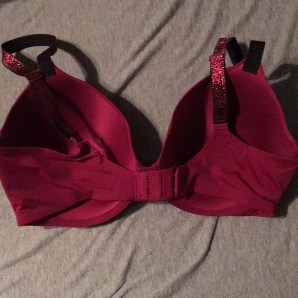Victoria Secret Bra 34DD - Picture 2 of 3